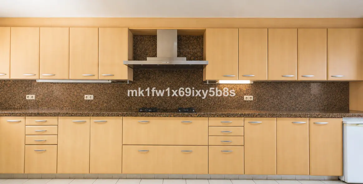 Venta de apartamento en planta media en Marbella 15