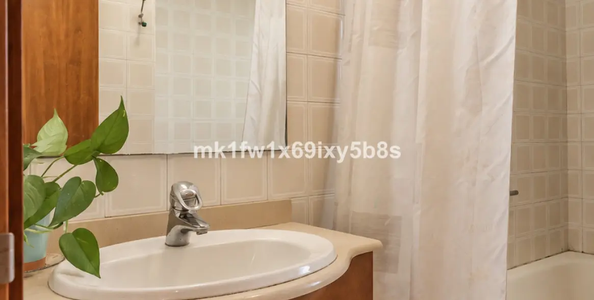 Venta de apartamento en planta media en Marbella 25
