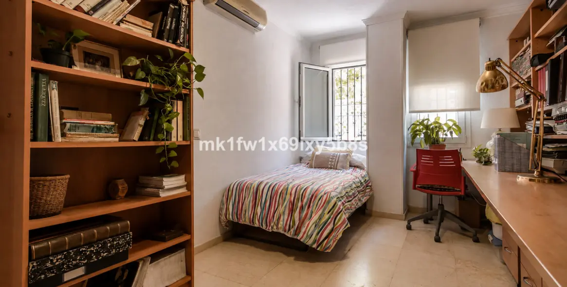 Venta de apartamento en planta media en Marbella 29