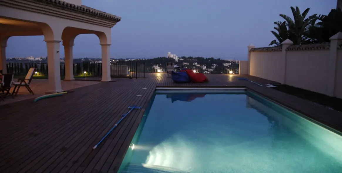 Venta de villa independiente en Atalaya 1
