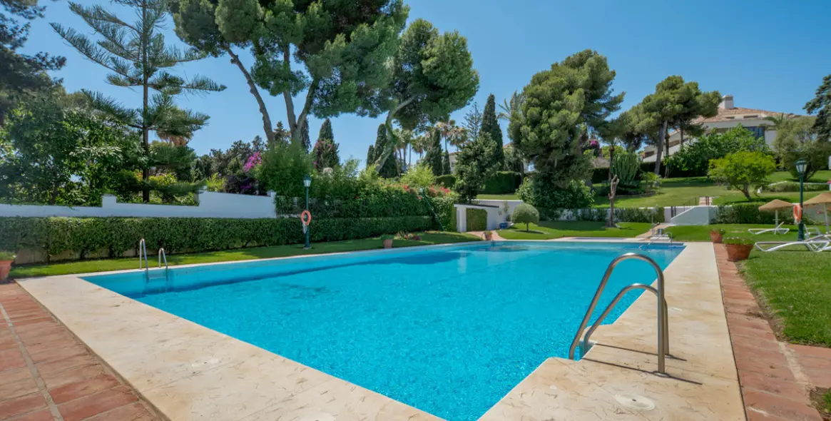 Venta de ático en Los Monteros 26