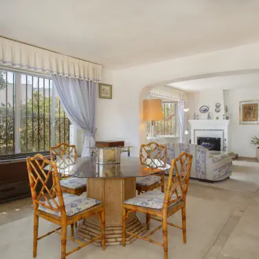 Sale of detached villa in Guadalmina Baja