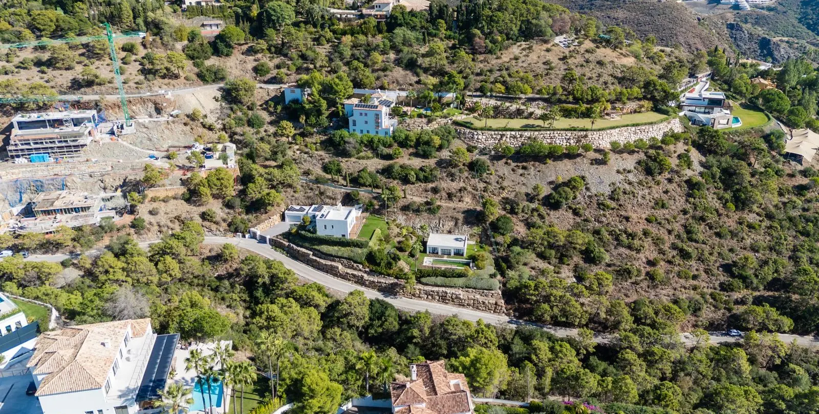 Продажа  отдельно стоящей виллы в El Madroñal 53