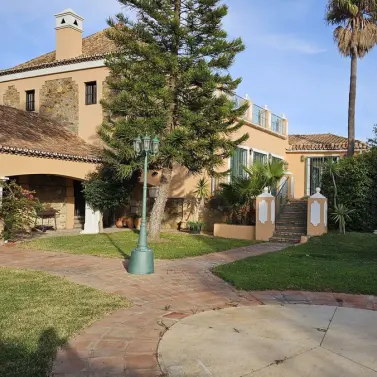 Venta de finca - cortijo en Manilva