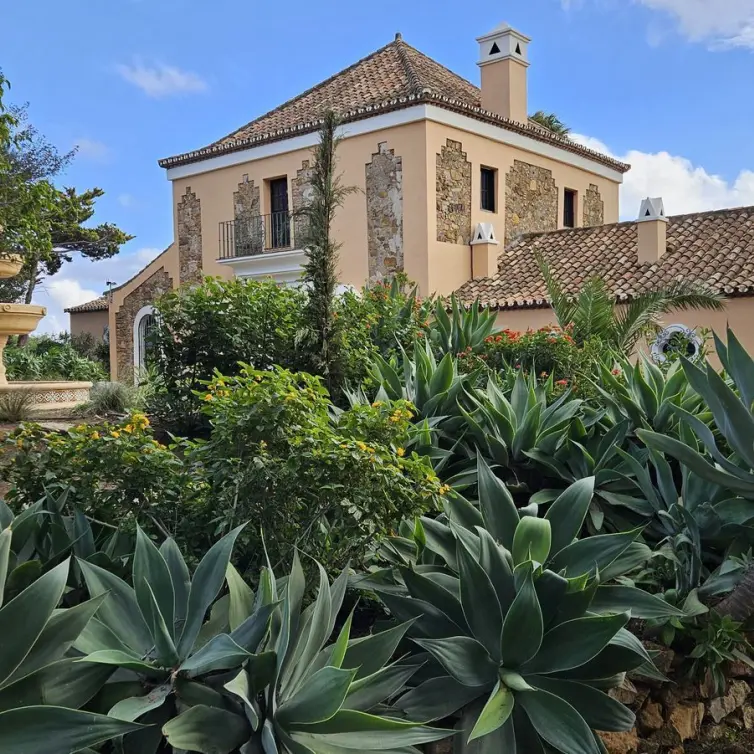 Sale of finca - cortijo in Manilva
