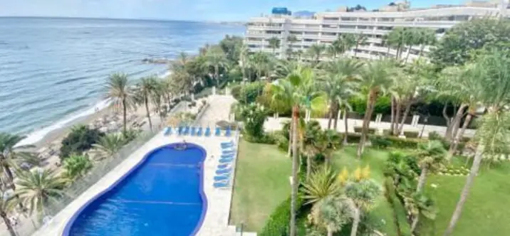 Краткосрочная аренда апартаментов на среднем этаже в Marbella 0