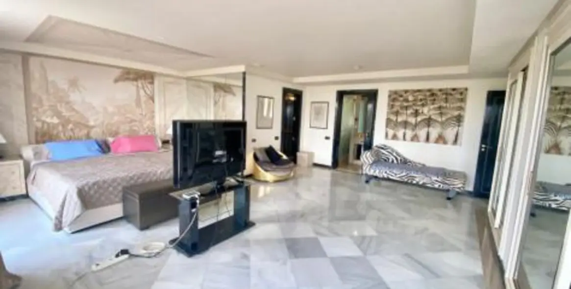 Short-term rent of middle floor apartment in Marbella 6