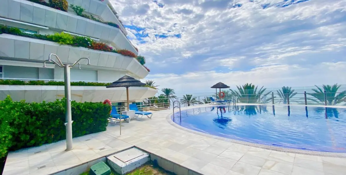 Short-term rent of middle floor apartment in Marbella 8