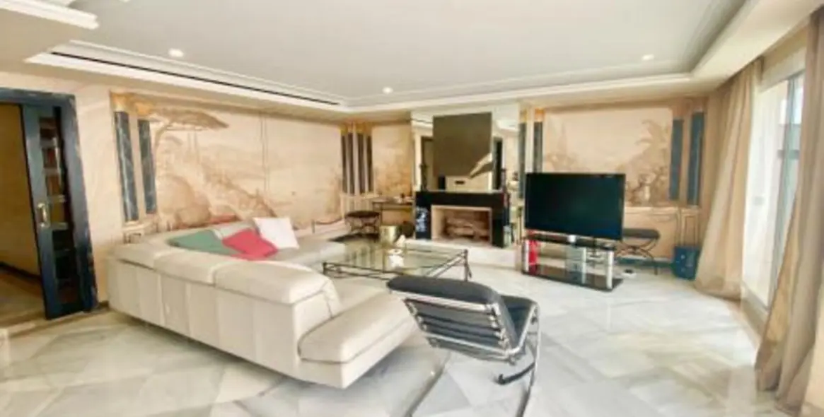 Short-term rent of middle floor apartment in Marbella 9