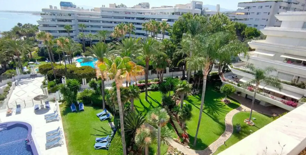 Short-term rent of middle floor apartment in Marbella 28