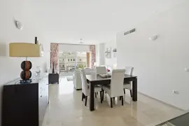 Image 4 thumb