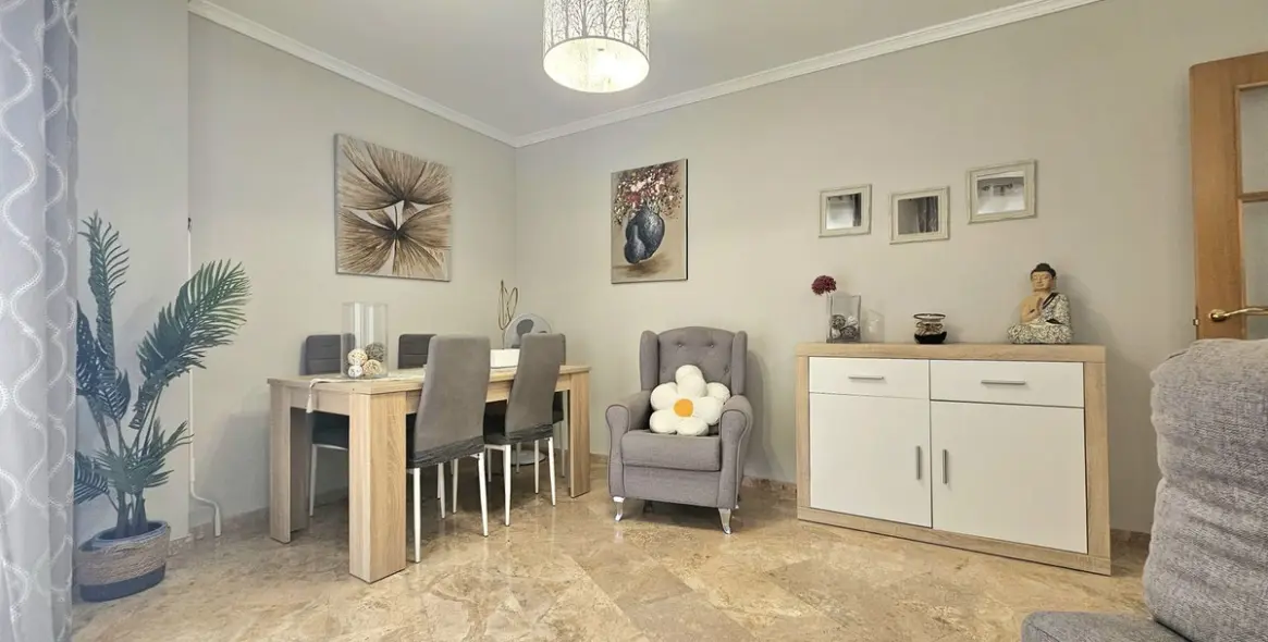 Venta de apartamento en planta media en Fuengirola 4