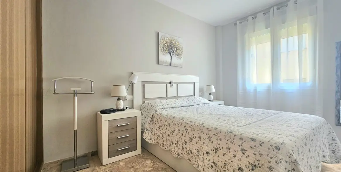 Venta de apartamento en planta media en Fuengirola 8