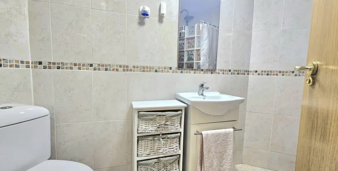 Venta de apartamento en planta media en Fuengirola 17