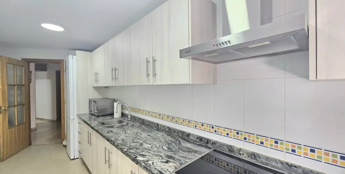 Venta de apartamento en planta media en Fuengirola 23