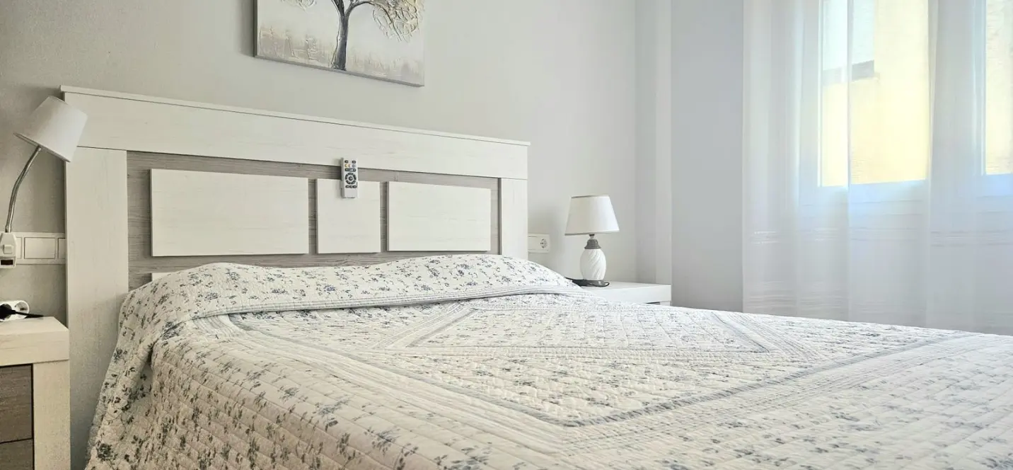 Venta de apartamento en planta media en Fuengirola 0