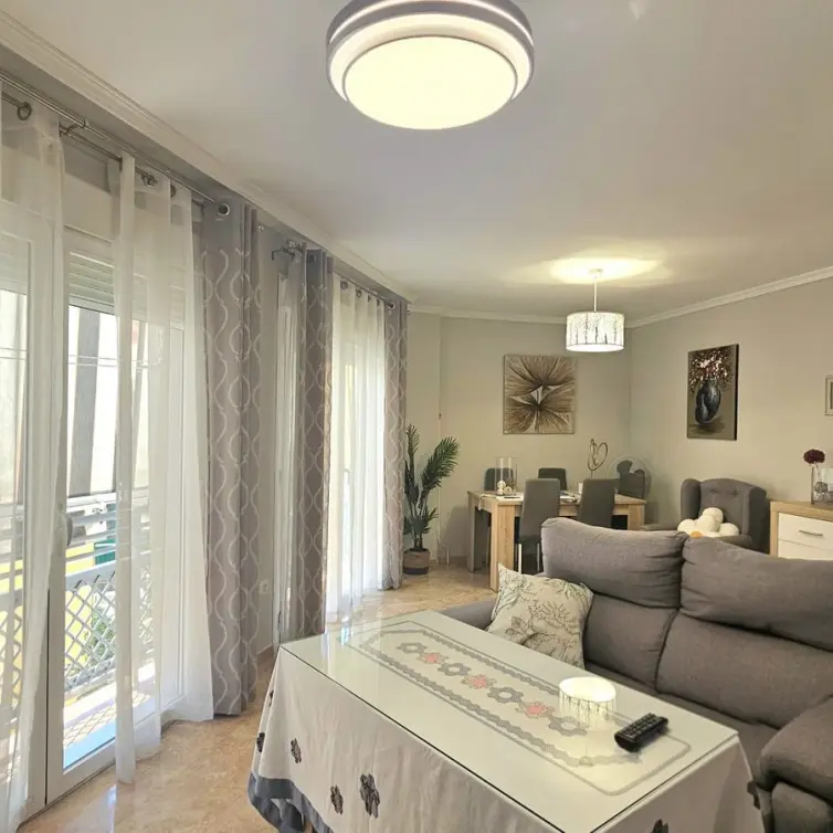 Venta de apartamento en planta media en Fuengirola