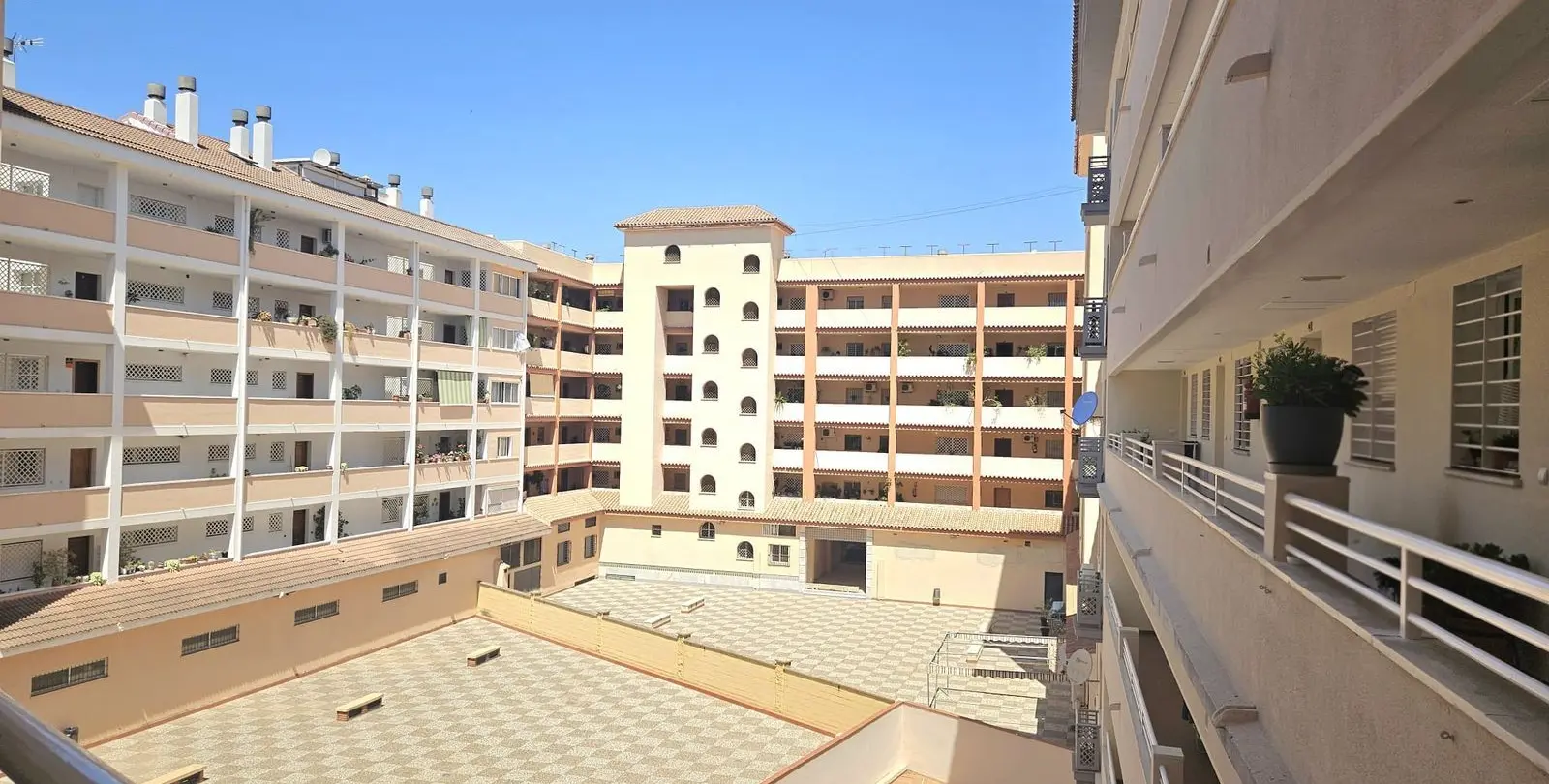 Продажа апартаментов на среднем этаже в Fuengirola 26