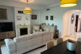 Image 4 thumb
