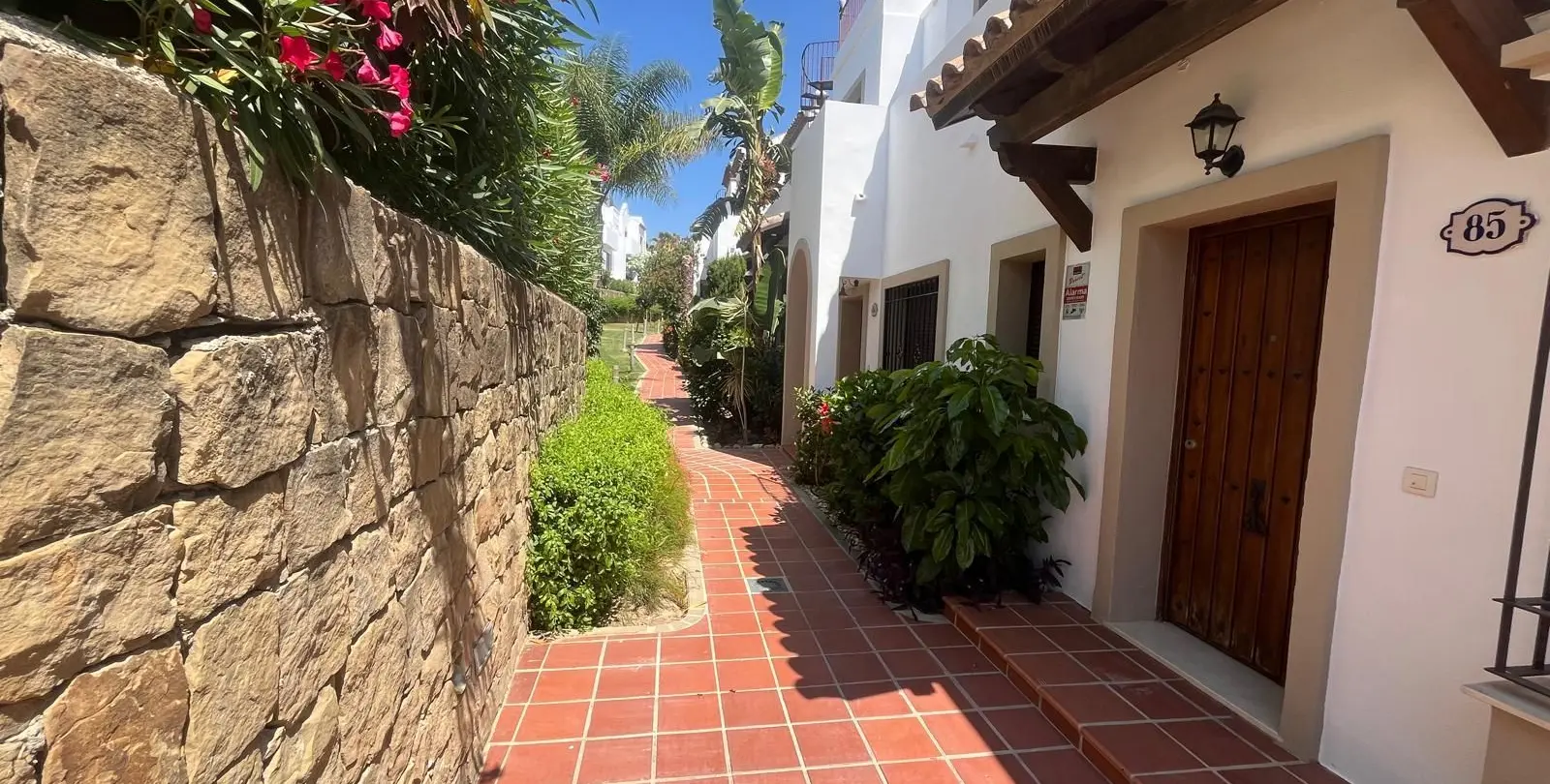 Продажа таунхауса в Estepona 1