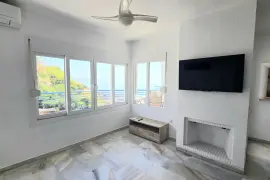 Image 4 thumb