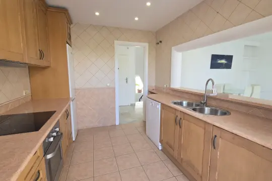 Image 7 thumb
