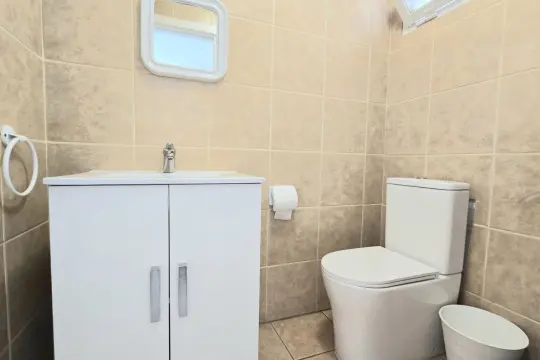 Image 8 thumb