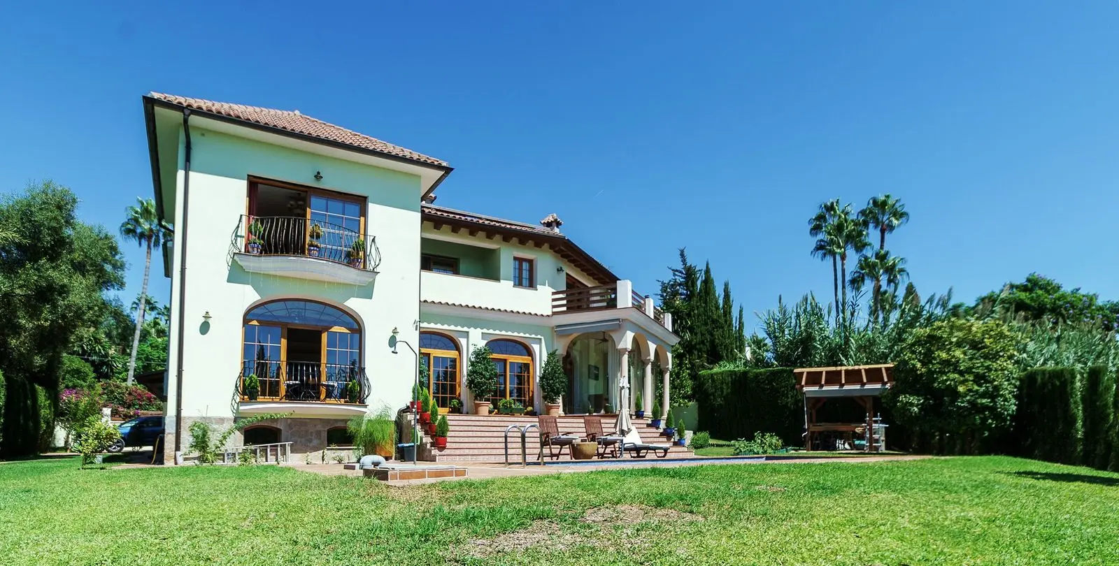 Venta de villa independiente en El Rosario 37