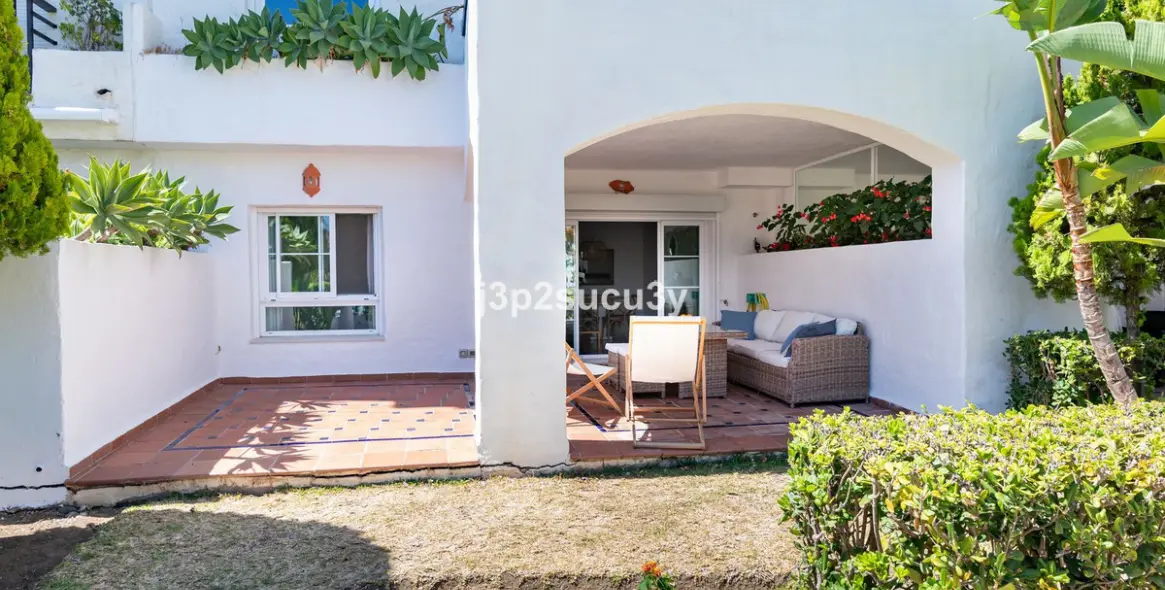 Short-term rent of ground floor apartment in San Pedro de Alcántara 10