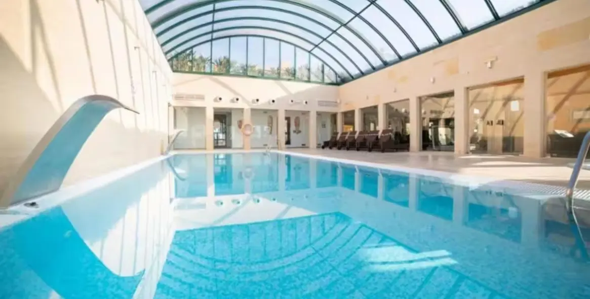 Продажа апартаментов на среднем этаже в Estepona 5