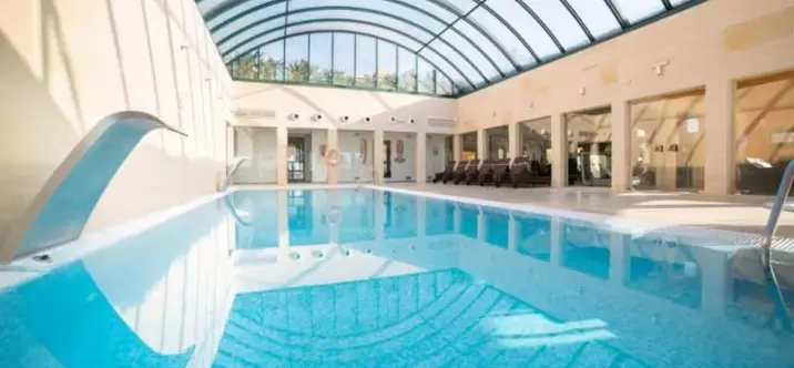 Продажа апартаментов на среднем этаже в Estepona 4