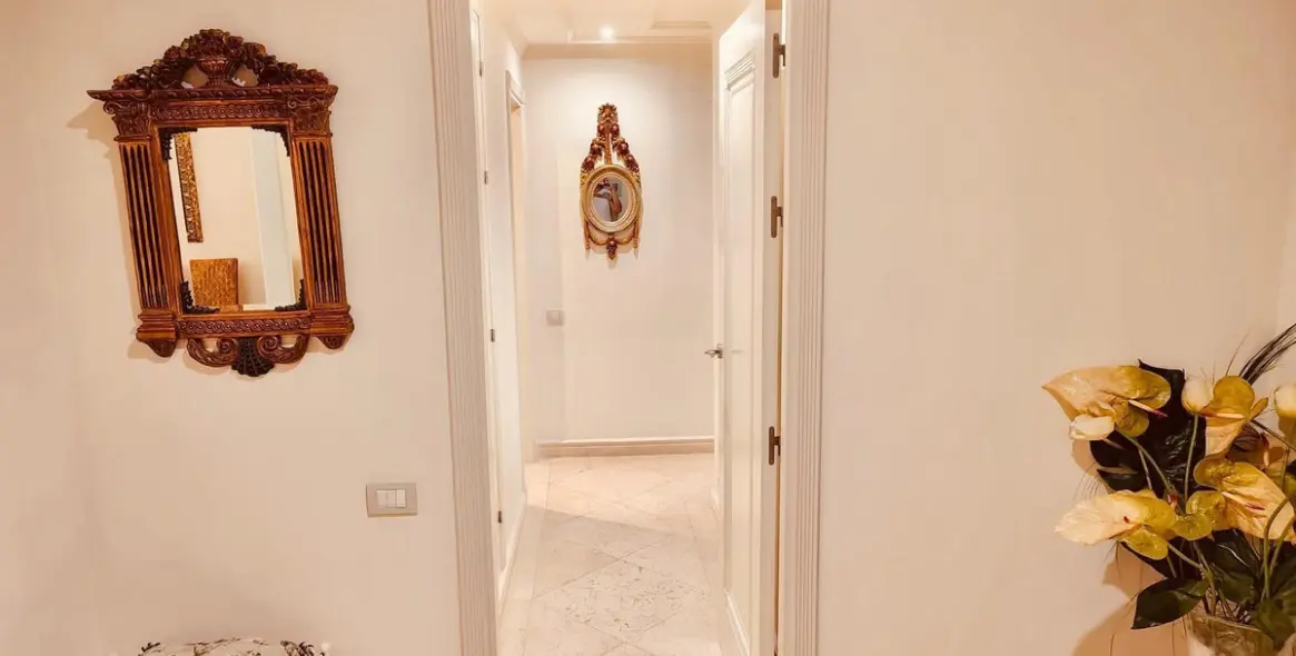 Продажа апартаментов на среднем этаже в Estepona 17