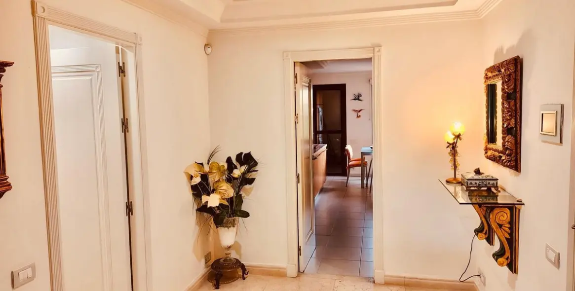 Продажа апартаментов на среднем этаже в Estepona 21