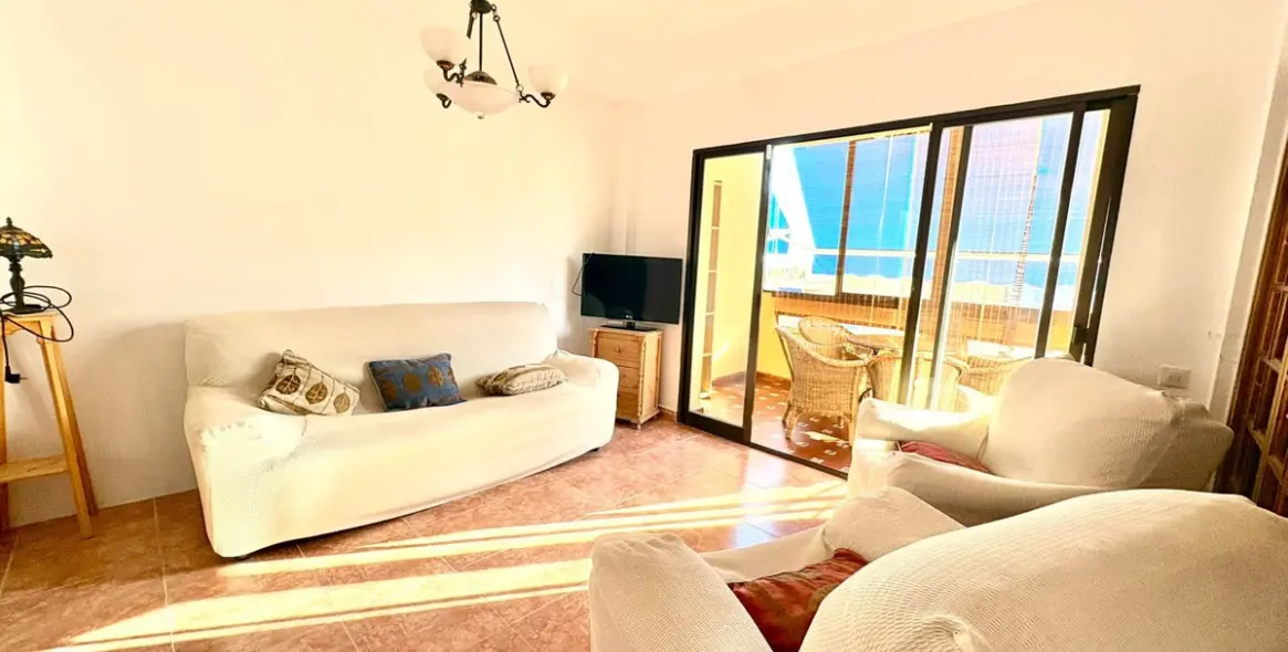 Venta de apartamento en planta media en Marbella 3