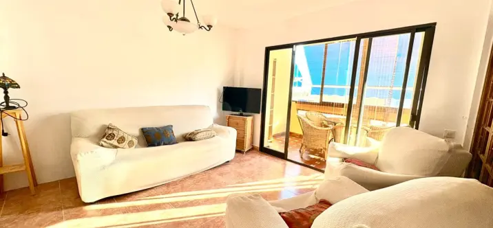 Venta de apartamento en planta media en Marbella 2