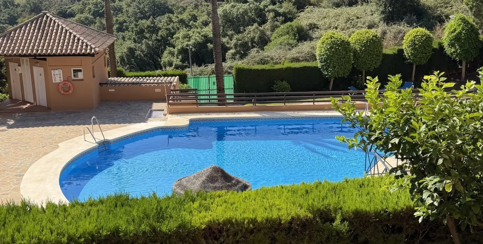Sale of ground floor apartment in La Mairena 5