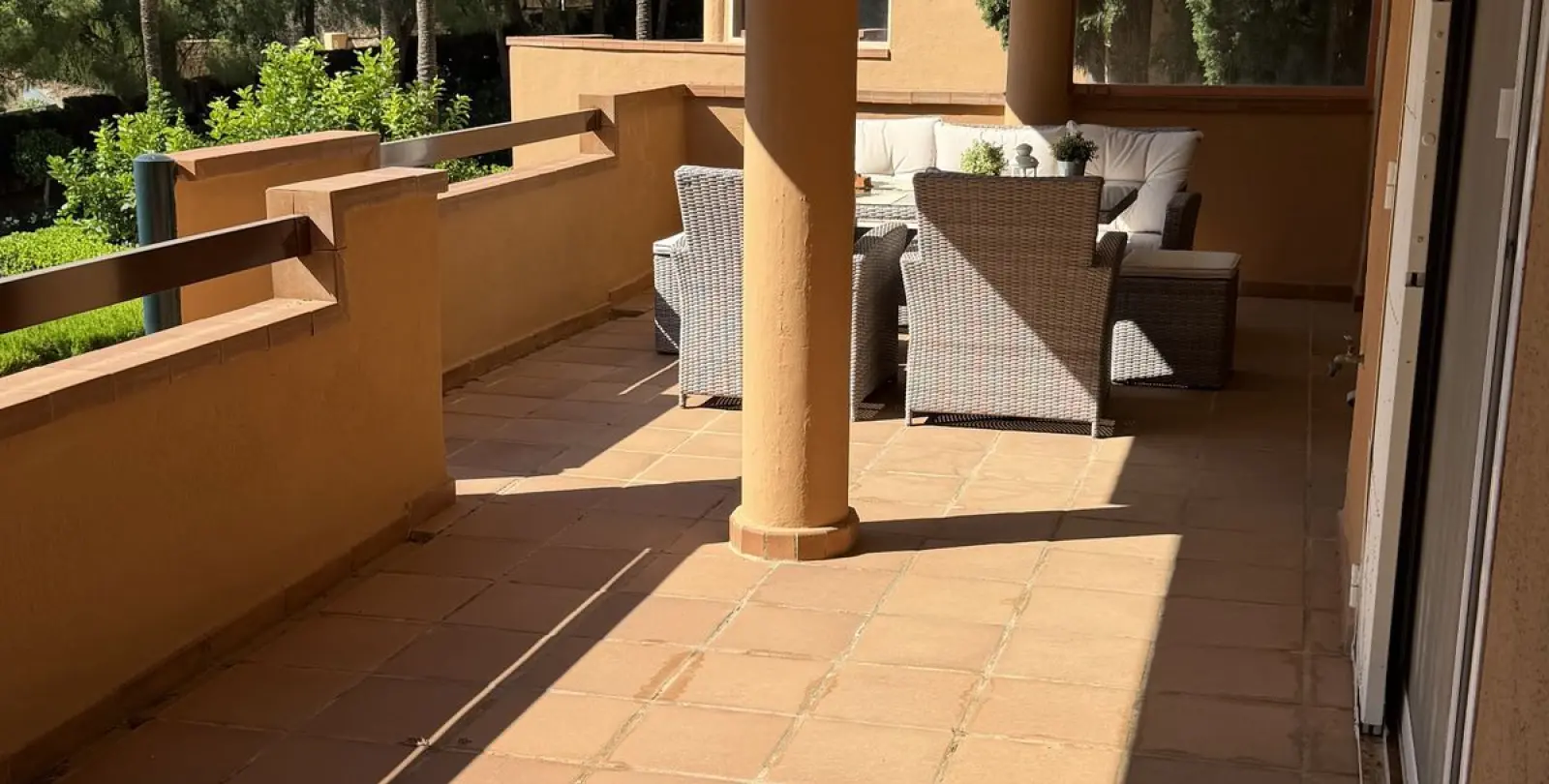 Sale of ground floor apartment in La Mairena 6