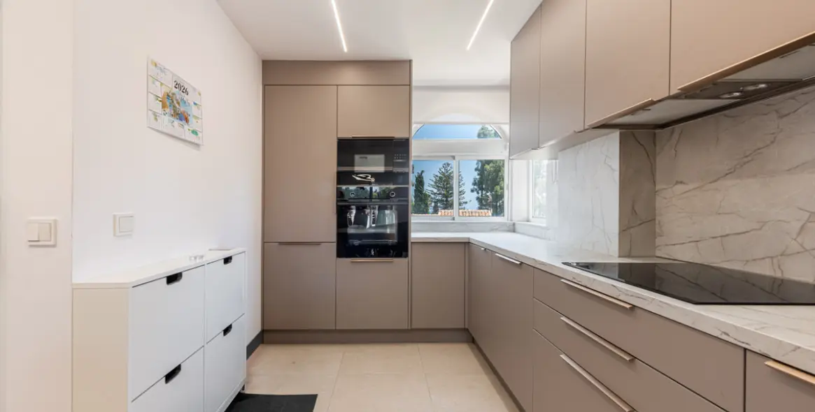 Sale of middle floor apartment in La Cala de Mijas 2