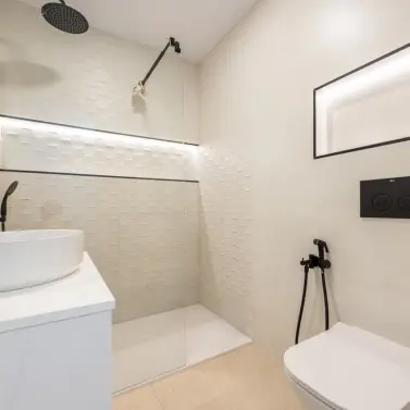 Sale of middle floor apartment in La Cala de Mijas