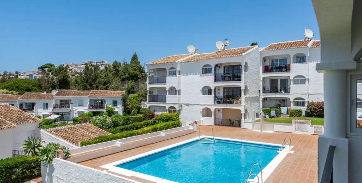 Sale of middle floor apartment in La Cala de Mijas 6