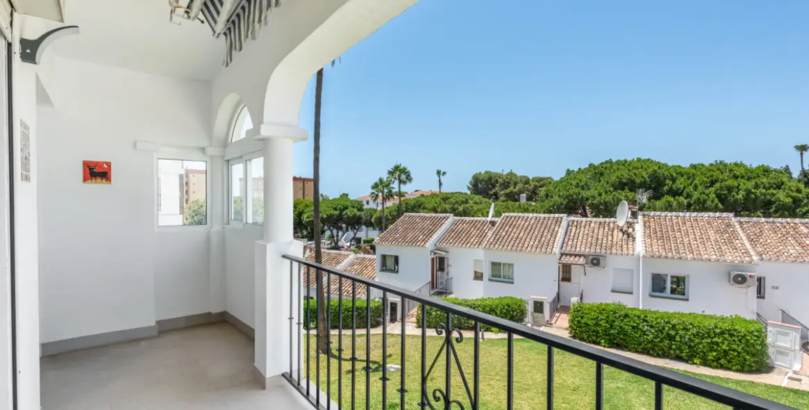 Sale of middle floor apartment in La Cala de Mijas 7