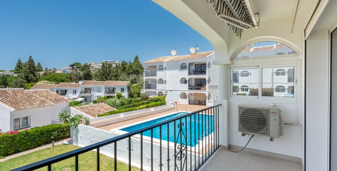Sale of middle floor apartment in La Cala de Mijas 17