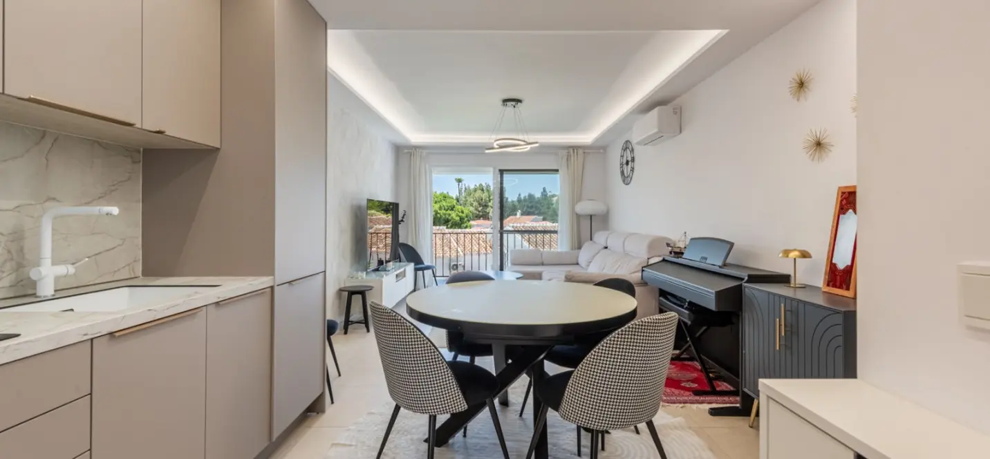 Sale of middle floor apartment in La Cala de Mijas 2