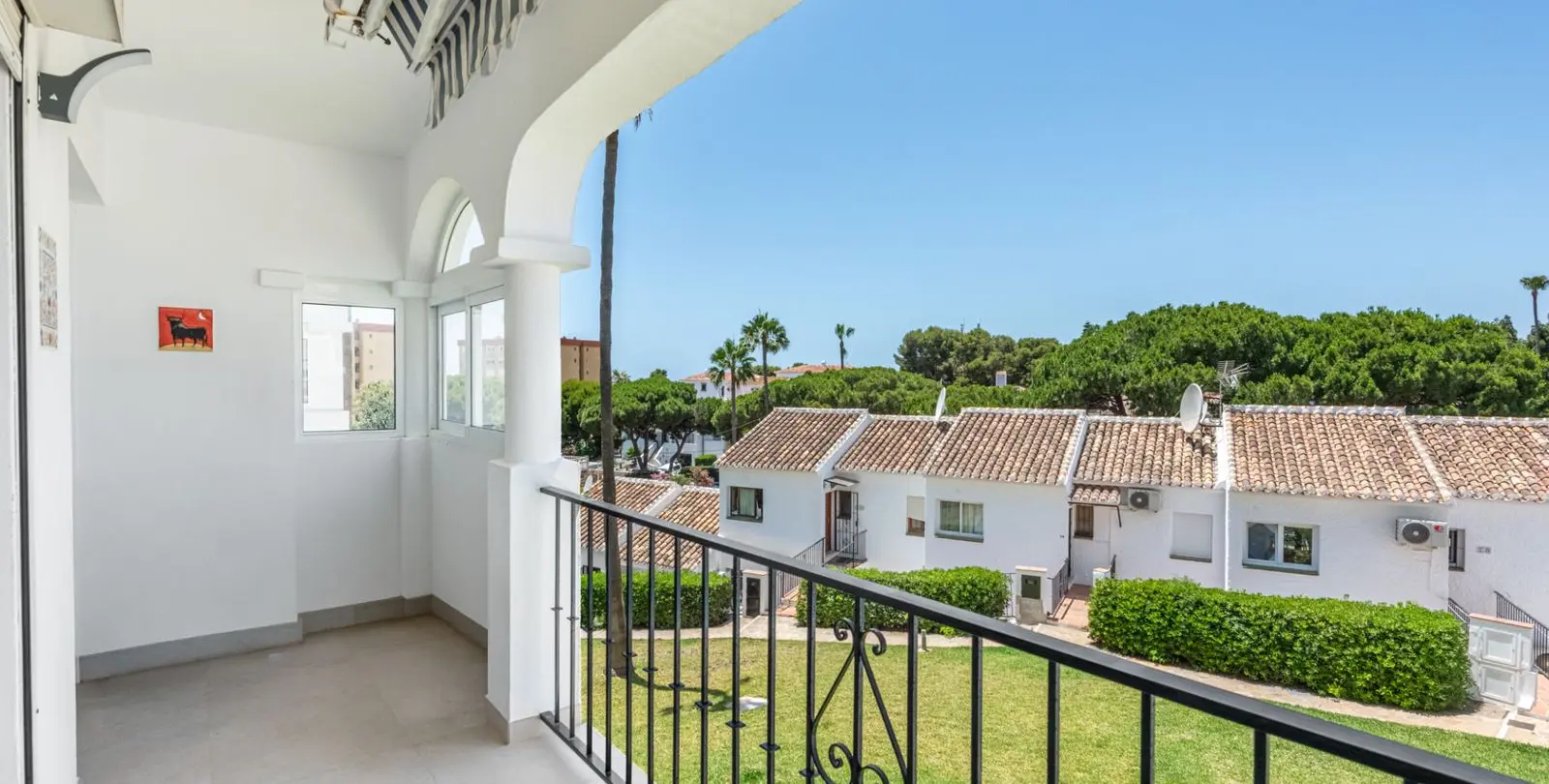 Sale of middle floor apartment in La Cala de Mijas 7
