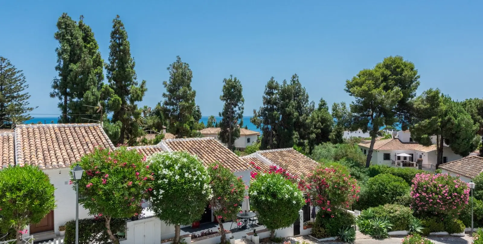 Sale of middle floor apartment in La Cala de Mijas 19