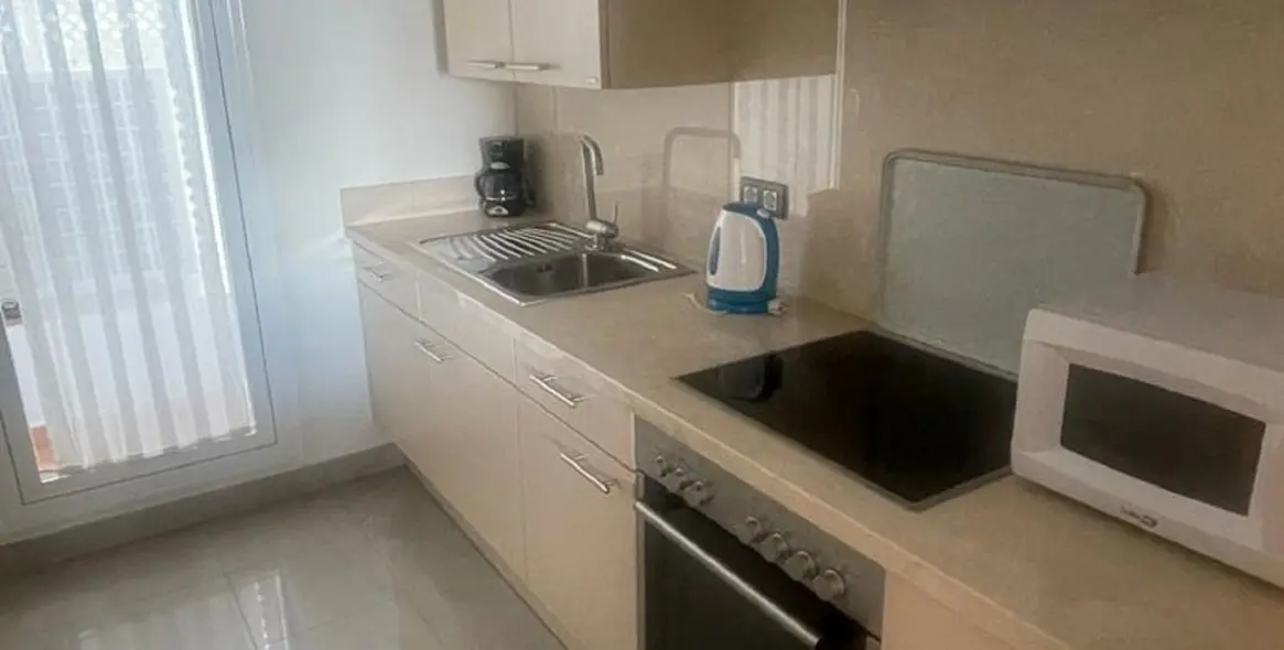Sale of penthouse in Estepona 3