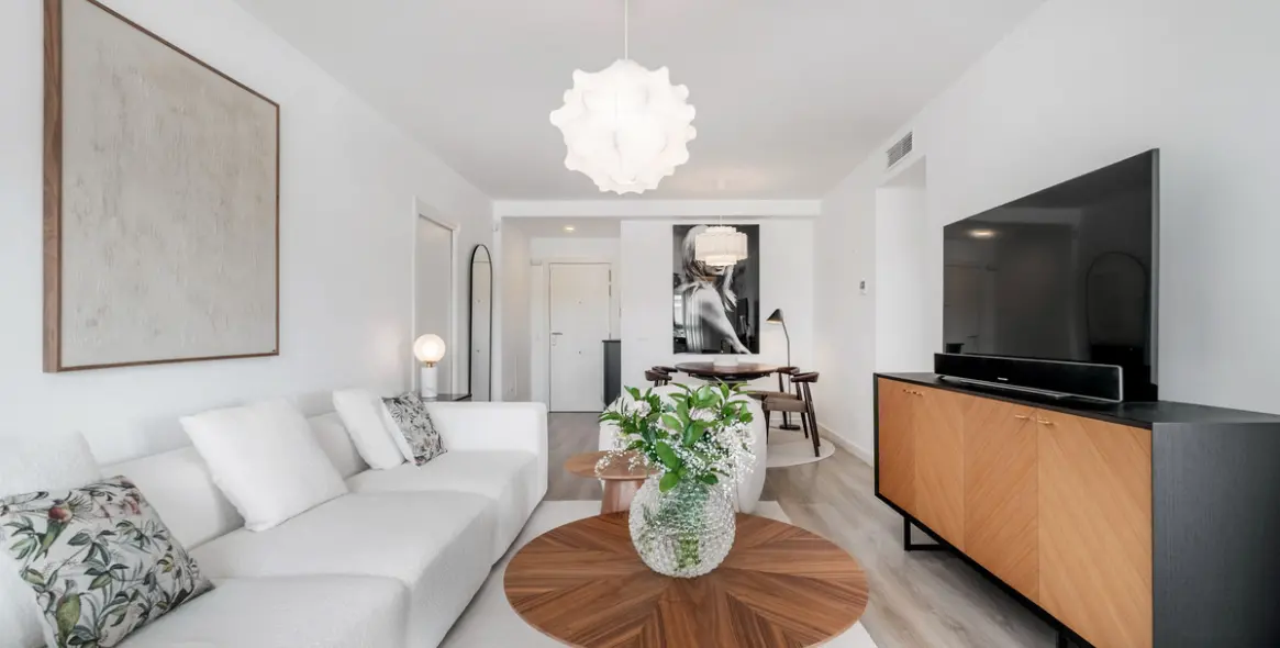 Venta de apartamento en planta media en Nueva Andalucía 8