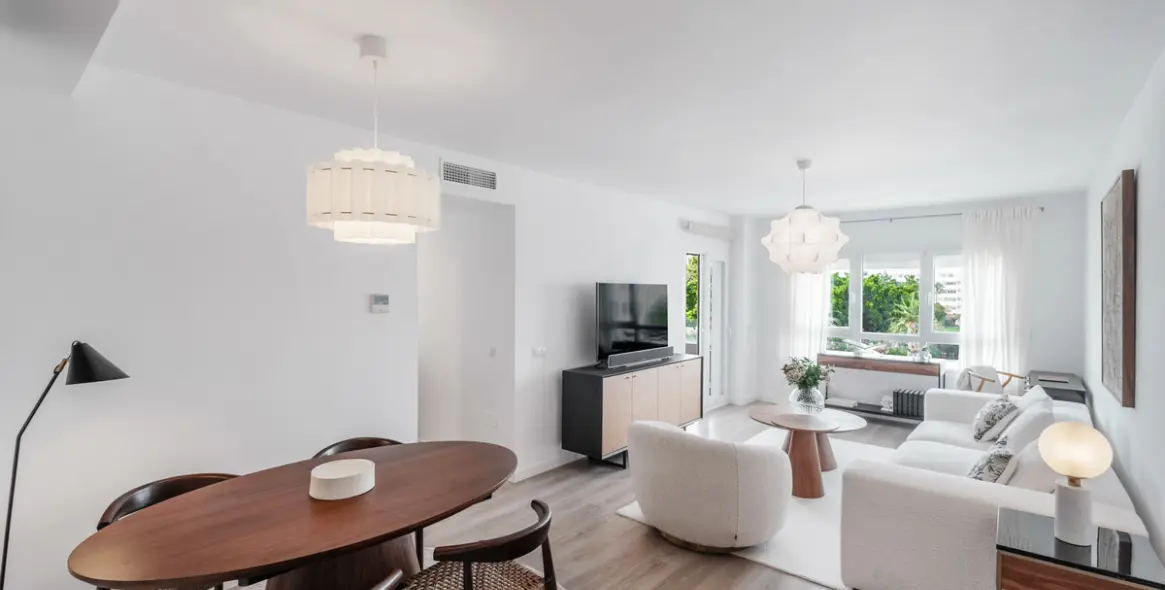 Venta de apartamento en planta media en Nueva Andalucía 9