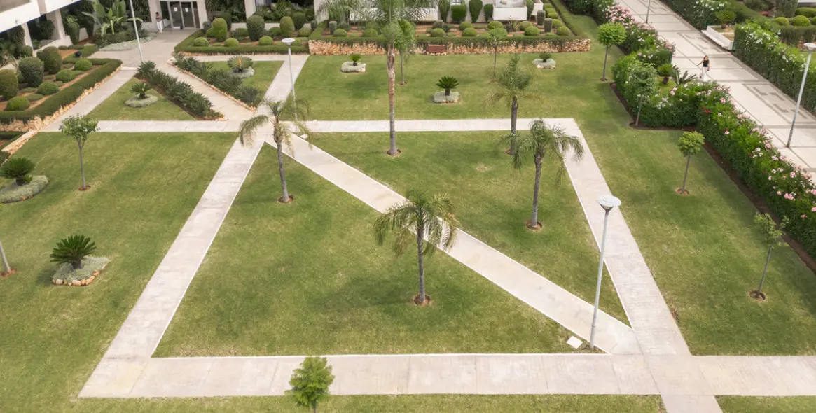 Venta de apartamento en planta media en Nueva Andalucía 56