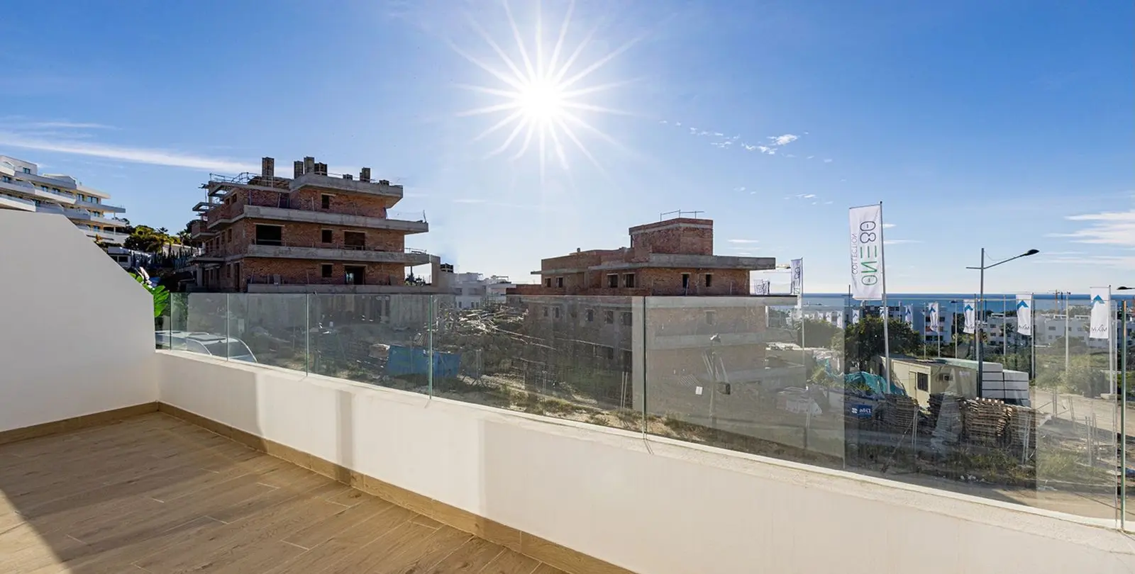Venta de apartamento en planta media en Estepona 9